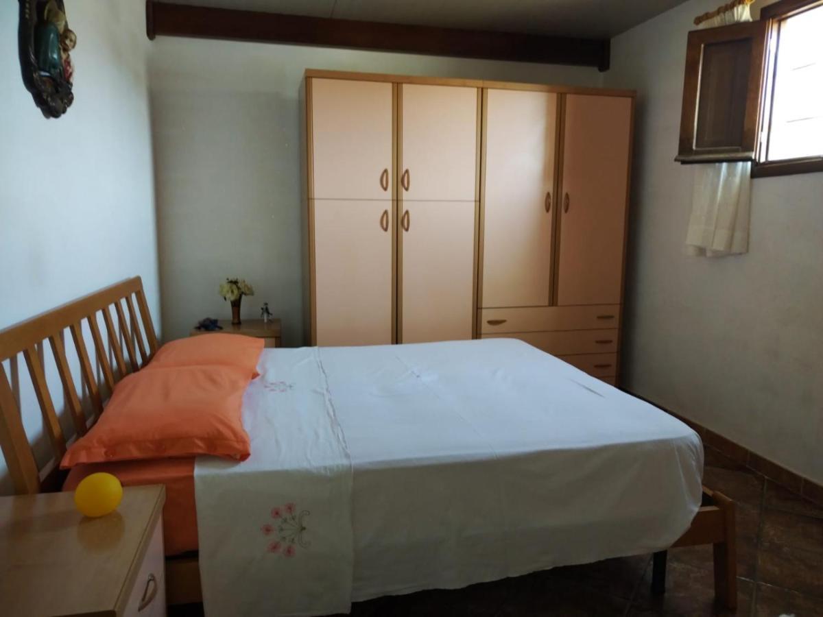 Cornino Casa Vacanze La Dolce Vita กุสโตนาชี ภายนอก รูปภาพ